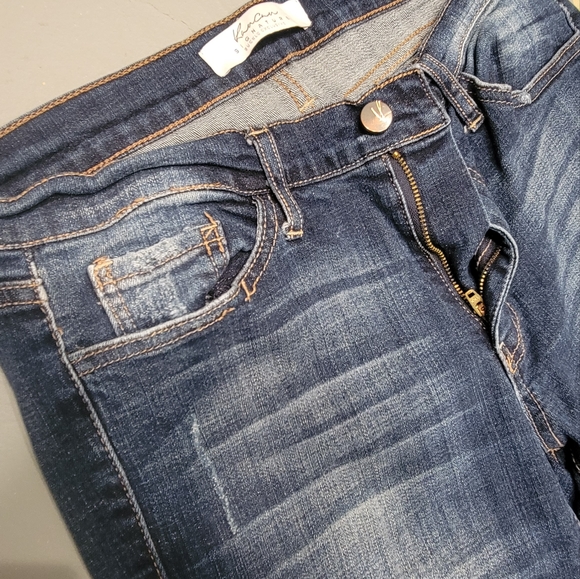 KanCan Signature Buckle Jeans - Picture 4 of 6